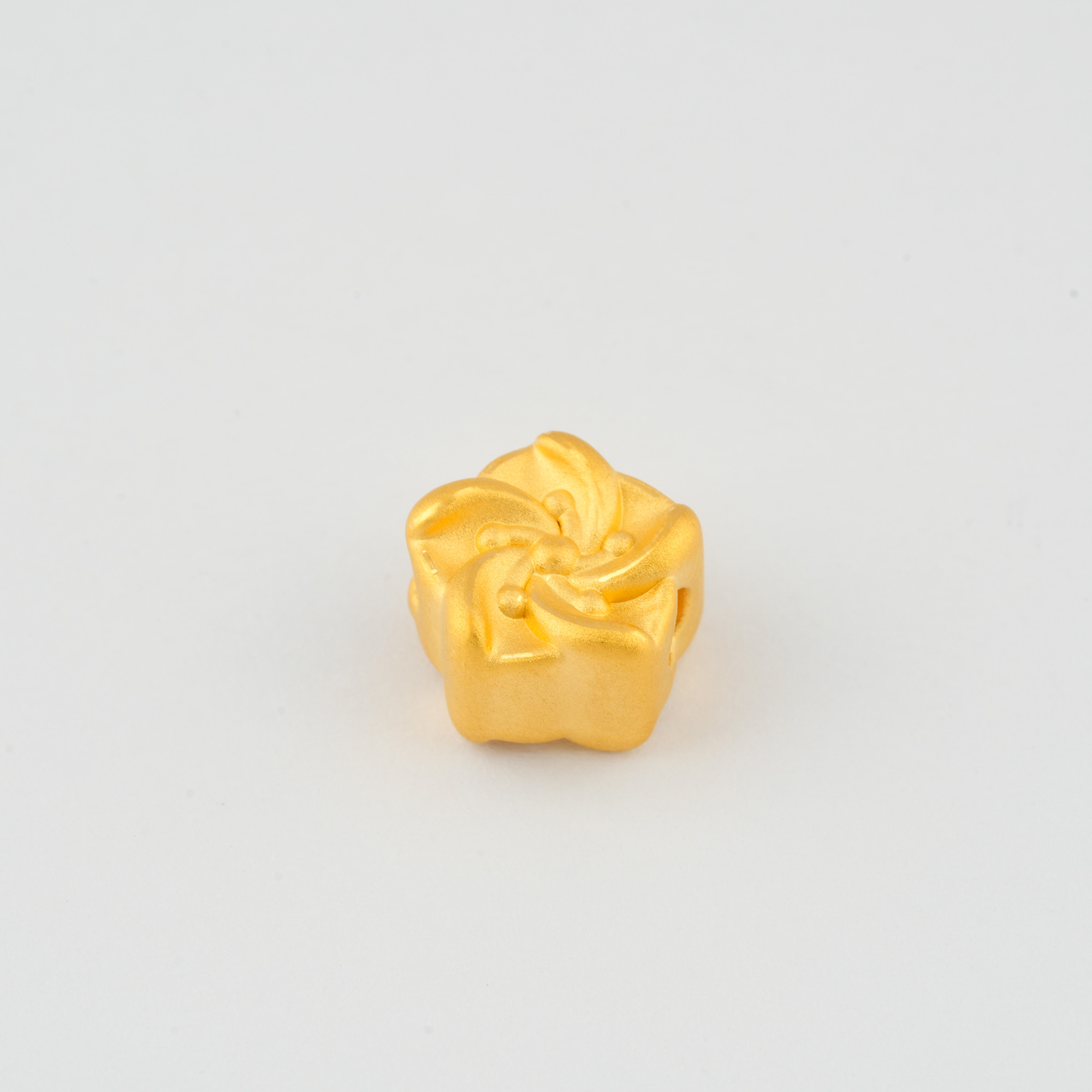 999/24K Gold Charm Camellia PGJH181868